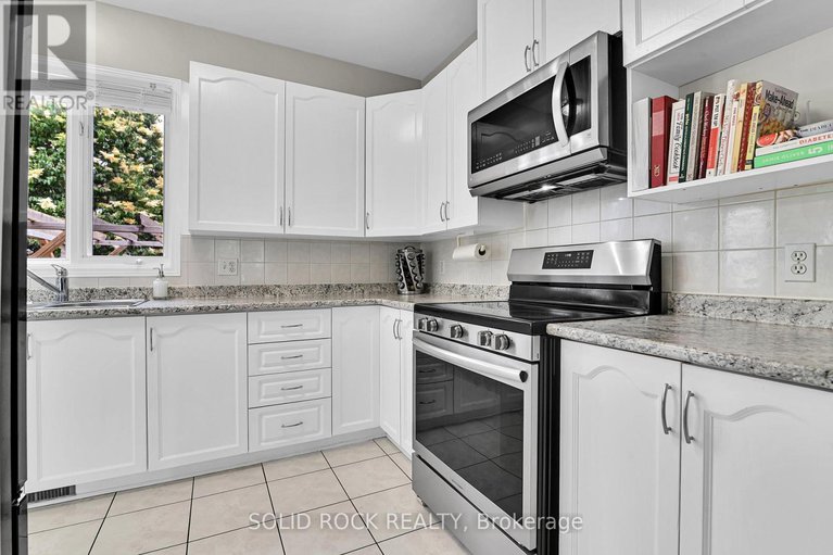 28645077/1824-mccallum-drive/fallingbrookgardenway-south/ottawa/ontario/K4A3T7_12