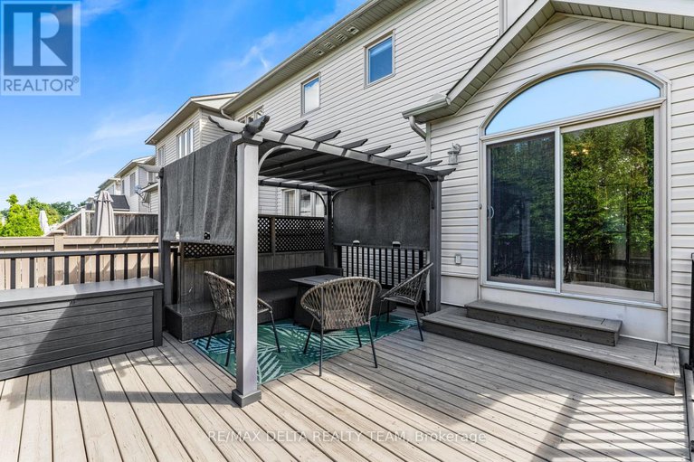 28643718/564-langelier-avenue/mer-bleuebradley-estatesanderson-park/ottawa/ontario/K1W0E7_30
