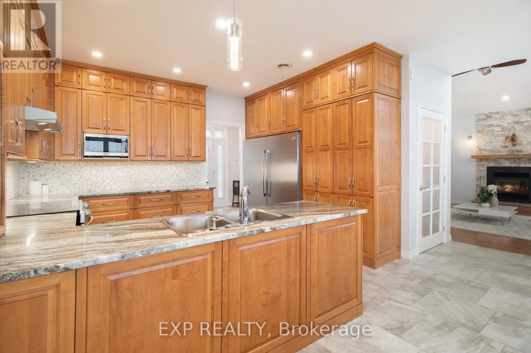 29291486/3605-front-road/east-hawkesbury-twp/hawkesbury/ontario/K6A2W5_13