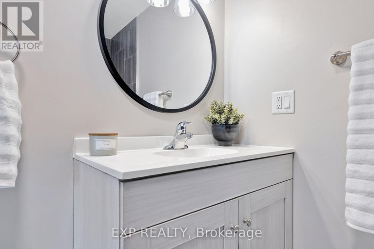 29446608/104-6470-bilberry-drive/orleans-wood/ottawa/ontario/K1C4P1_48