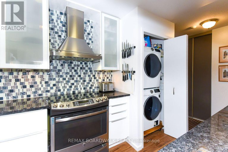 29263672/418-260-brittany-drive/viscount-alexander-park/ottawa/ontario/K1K4M2_15