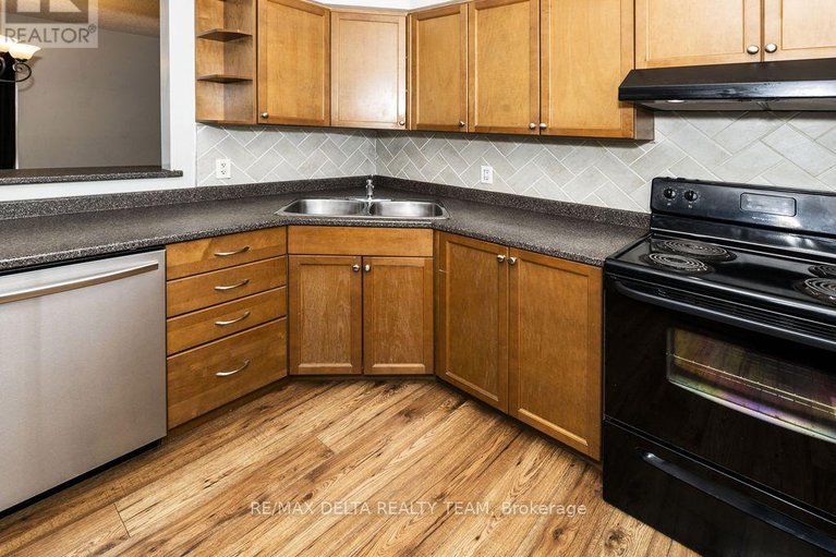 29179662/3024-fairlea-crescent/heron-gateindustrial-park/ottawa/ontario/K1V8T7_6