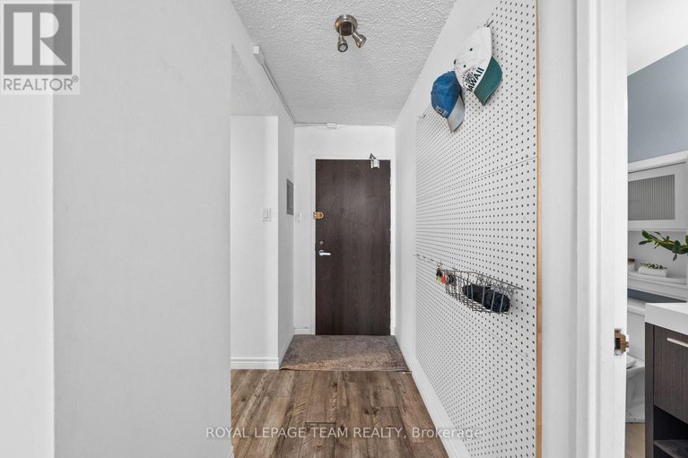 29427975/2501-1785-frobisher-lane/riverview-park/ottawa/ontario/K1G3T7_8