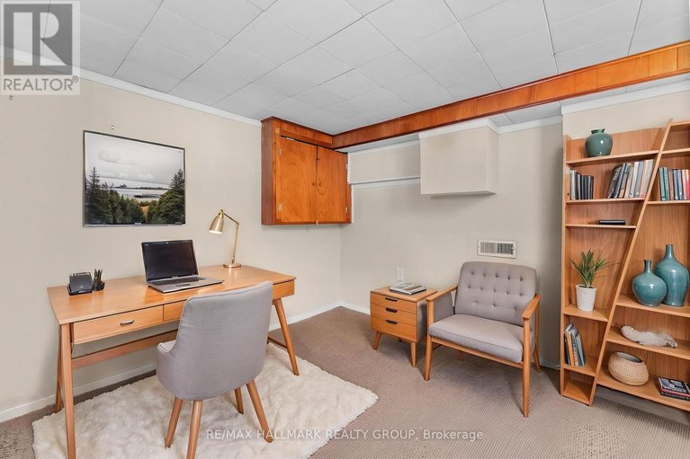 29657775/2075-neepawa-avenue/carlingwood/ottawa/ontario/K2A3L7_36