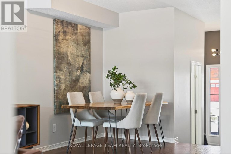 29400198/242-opus-street/emerald-meadowstrailwest/ottawa/ontario/K2S0J1_11