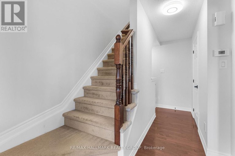 28916020/110-sunshine-crescent/notting-hillsummerside/ottawa/ontario/K4A0V3_20