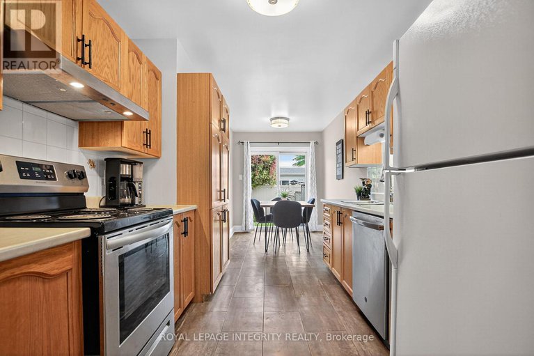28934975/13-roblyn-way/barrhaven-east/ottawa/ontario/K2G5Z4_11