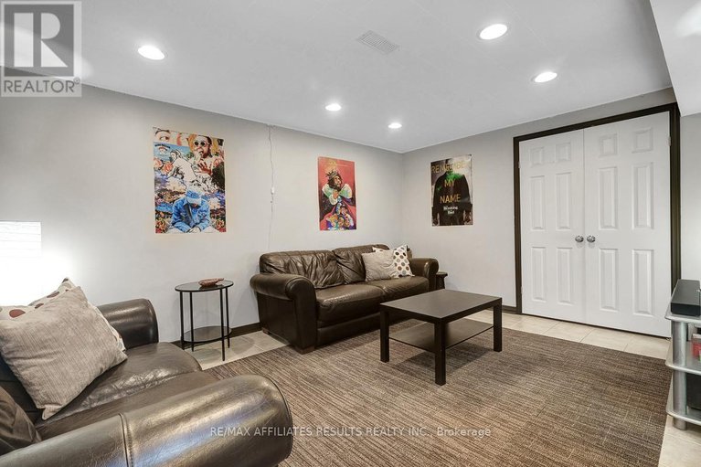 28999165/35-crantham-crescent/stittsville-central/ottawa/ontario/K2S1R2_39