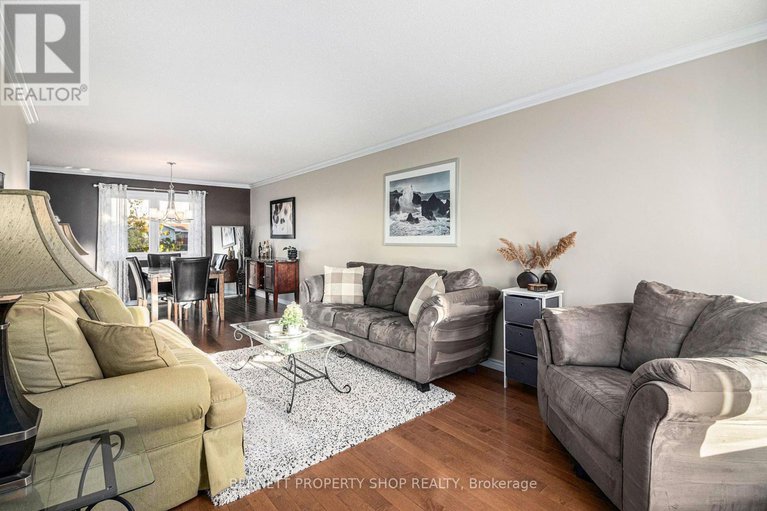 29050384/1865-leclair-crescent/queenswood-heights-south/ottawa/ontario/K1E3S2_5