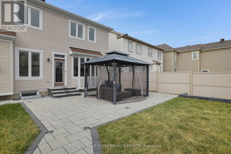 28379305/2782-grand-vista-circle/half-moon-bay/ottawa/ontario/K2J0W5_49