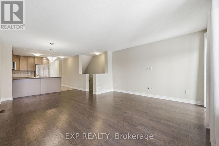 29328138/634-danaca-private/carson-meadows/ottawa/ontario/K1K2V7_13