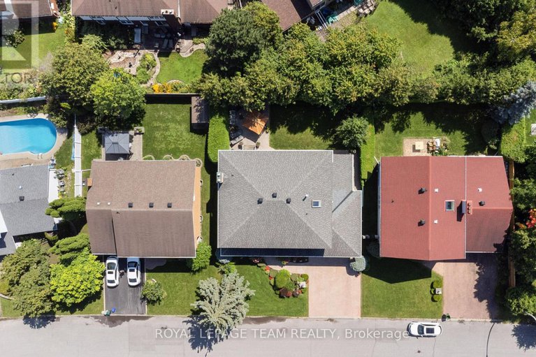 28150557/10-nancy-avenue/sheahan-estatestrend-village/ottawa/ontario/K2H8L4_48