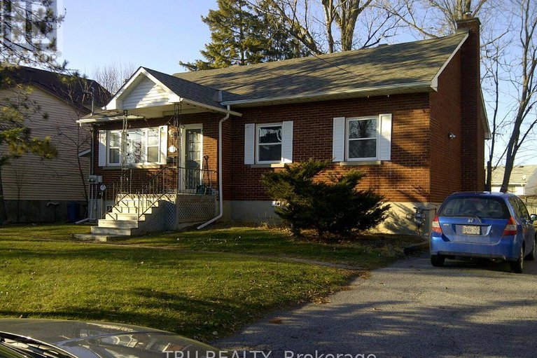28584377/1567-goth-avenue/sawmill-creektimbermill/ottawa/ontario/K1T1E3_1