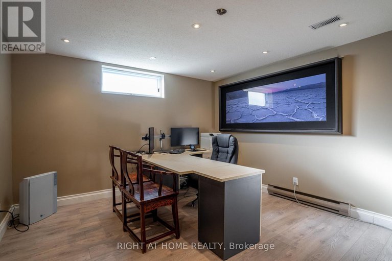 29001389/5-burnt-tree-court/cedar-hillorchard-estates/ottawa/ontario/K2R1B8_43