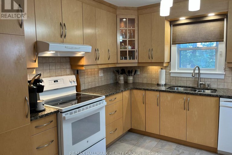 29213611/841-dundee-avenue/queensway-terrace-north/ottawa/ontario/K2B5S8_11