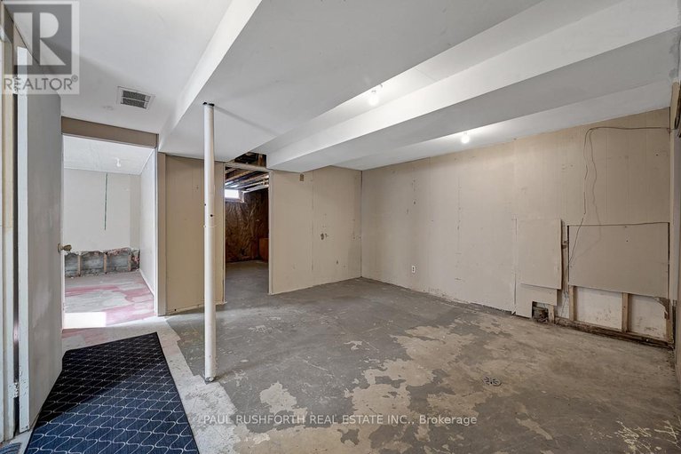 29381934/224-kennedy-lane-w/bilberry-creekqueenswood-heights/ottawa/ontario/K1E1G6_31