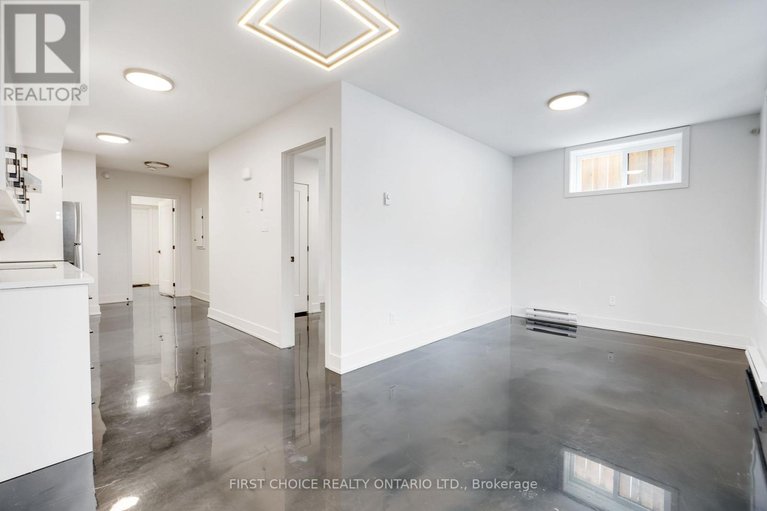 29428405/271-queen-mary-street/overbrookcastle-heights/ottawa/ontario/K1K1X1_30