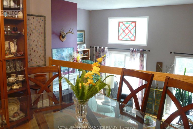 28923517/1473-waltham-street/sawmill-creektimbermill/ottawa/ontario/K1T2T5_3