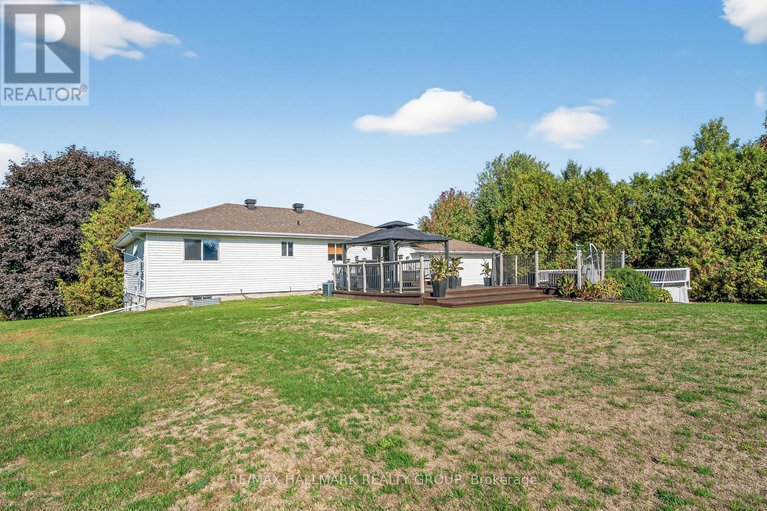 28934390/2851-glenwood-drive/metcalfe/ottawa/ontario/K0A2P0_32