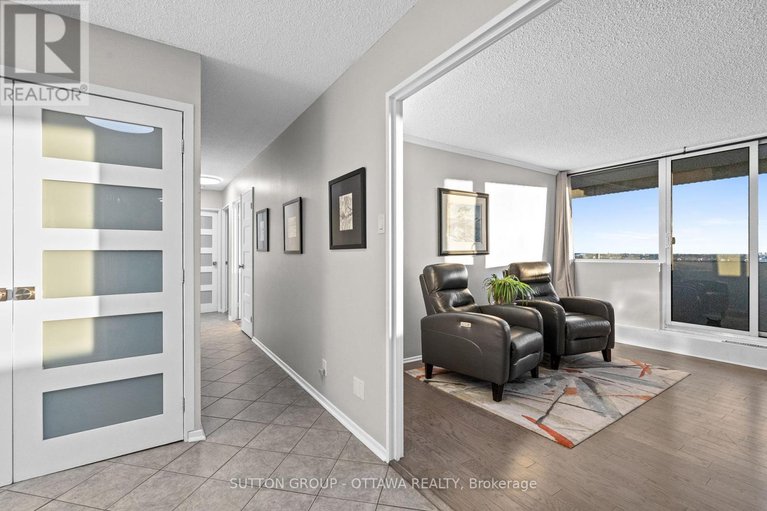 28981309/3360-southgate-road/south-keys/ottawa/ontario/K1V9A6_23