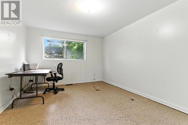 28647826/1127-maitland-avenue/copeland-park/ottawa/ontario/K2C2B8_30