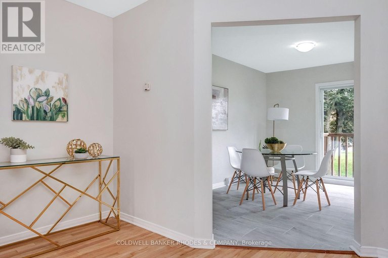 29445571/2098-eric-crescent/pineview/ottawa/ontario/K1B4P4_8