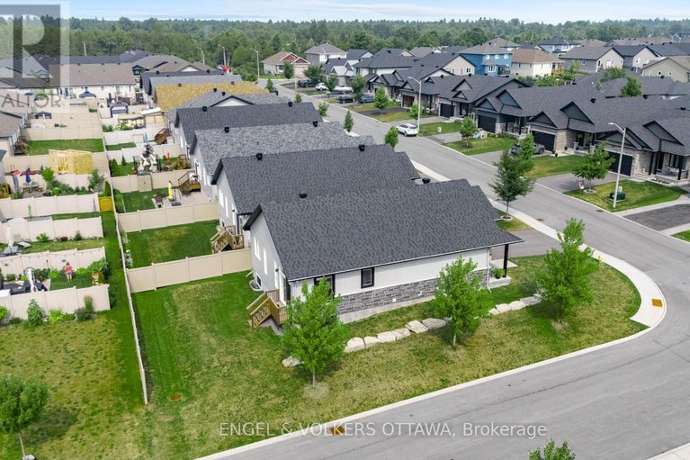 28686263/848-reaume-street/mississippi-mills-ramsay-twp/mississippi-mills/ontario/K0A1A0_40