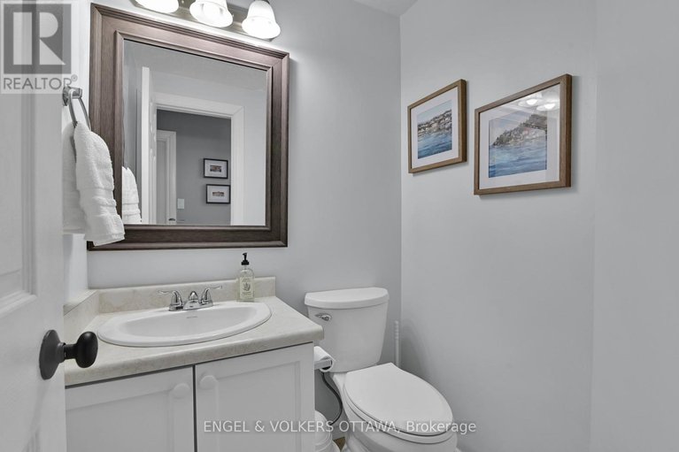 29449585/66-hummingbird-crescent/cedargrovefraserdale/ottawa/ontario/K2J3A3_12