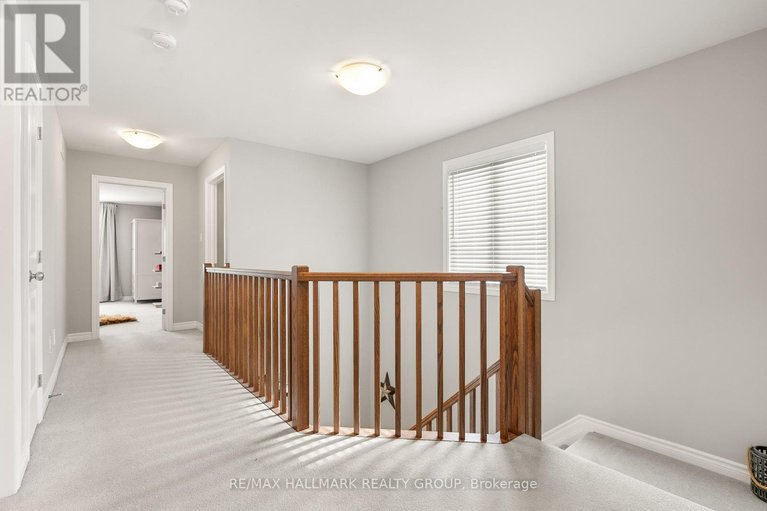 29532256/844-cedar-creek-drive/blossom-parkkemp-parkfindlay-creek/ottawa/ontario/K1T0B3_16