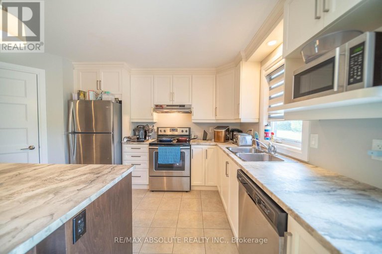 28473731/287-belfort-street/embrun/russell/ontario/K0A1W0_12