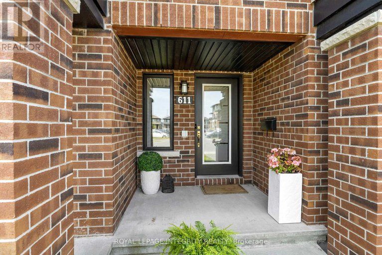 28756999/611-compass-street/mer-bleuebradley-estatesanderson-park/ottawa/ontario/K1W0J8_2