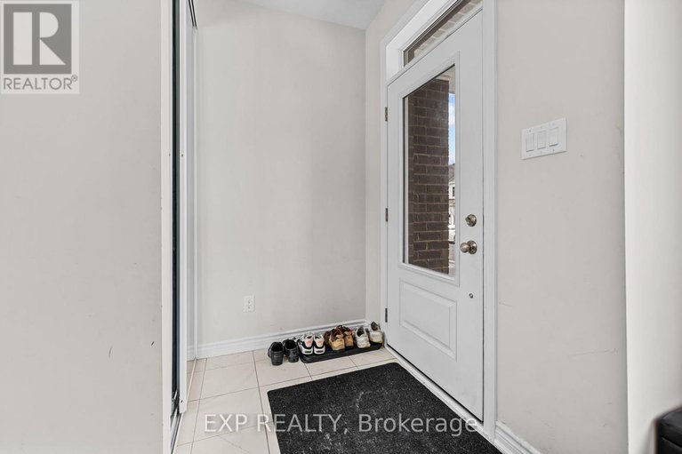 28441060/229-appalachian-circle/half-moon-bay/ottawa/ontario/K2J6X4_3