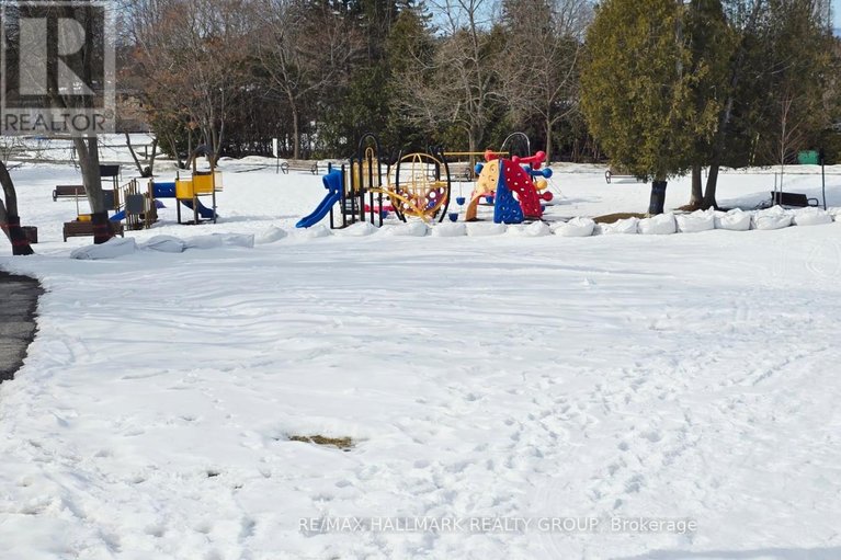 29515187/44-foothills-drive/lynwood-village/ottawa/ontario/K2H6K3_32