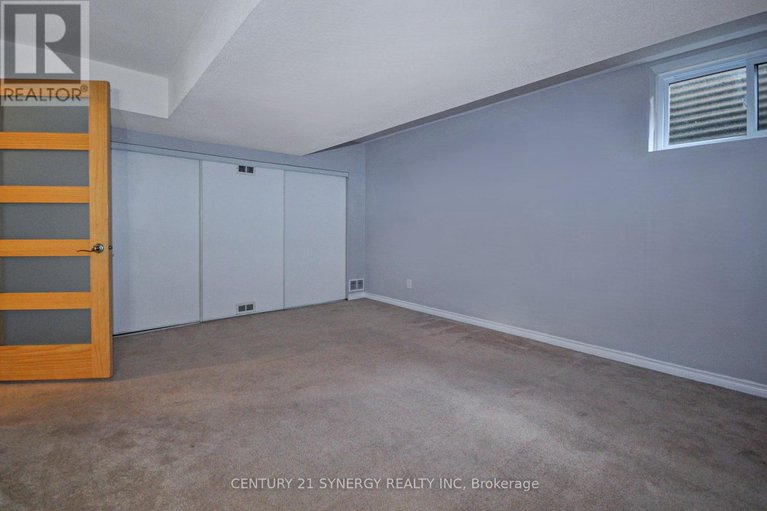 28866078/16-50-greenbank-road/leslie-park/ottawa/ontario/K2H8R3_30