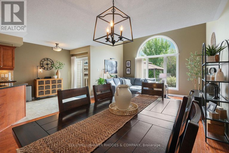 29079890/175-destiny-private/fallingbrookgardenway-south/ottawa/ontario/K4A0K6_14