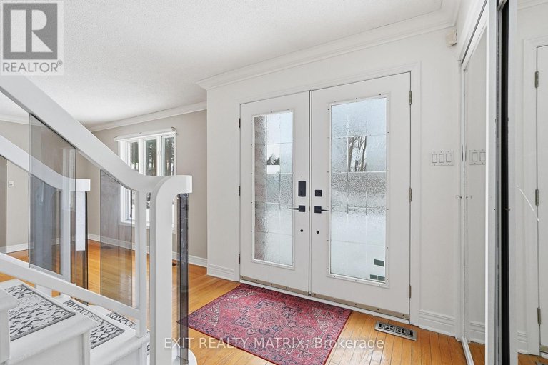 29666796/203-montee-outaouais-road/town-of-rockland/clarence-rockland/ontario/K4K1G2_11