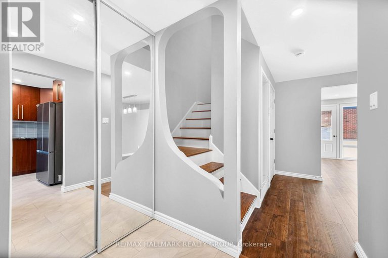 29163318/b-905-elmsmere-road/beacon-hill-south/ottawa/ontario/K1J8G4_4