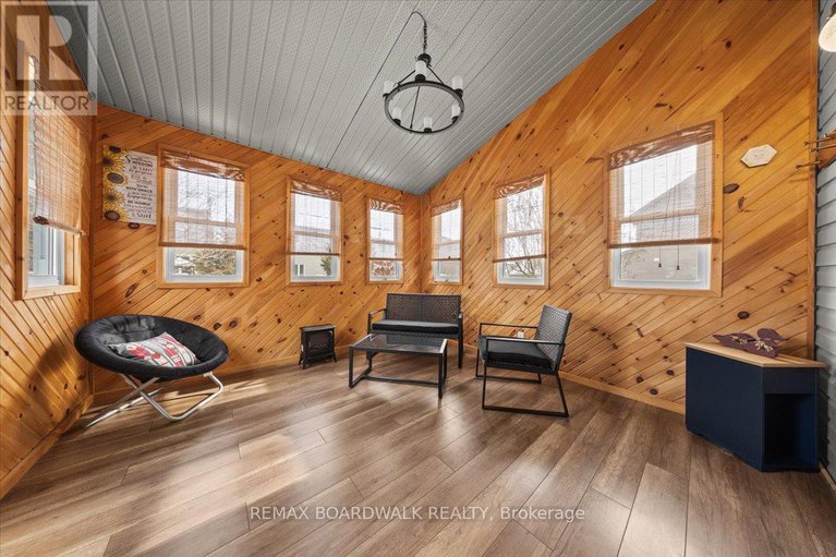 29377756/108-jade-street/town-of-rockland/clarence-rockland/ontario/K4K0C9_17