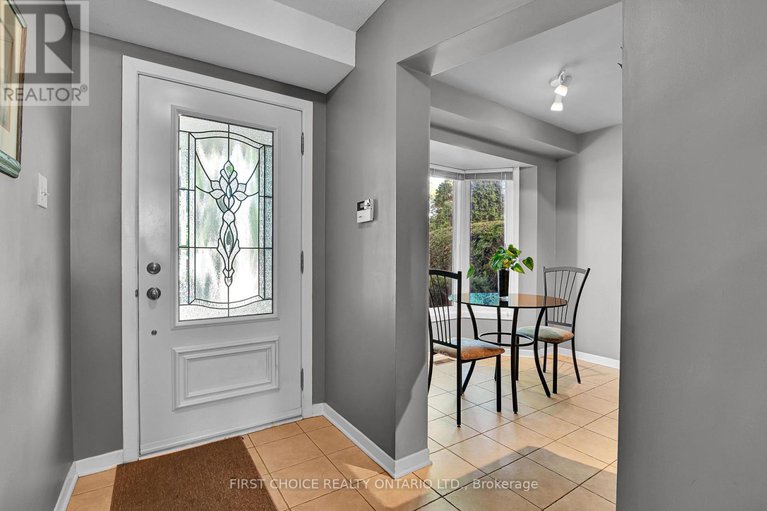 28651586/1631-wainfleet-street/chateauneuf/ottawa/ontario/K1C3G3_4