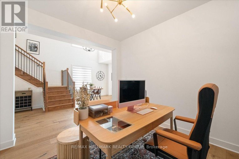 29259566/6461-renaud-road/mer-bleuebradley-estatesanderson-park/ottawa/ontario/K1W0R8_14