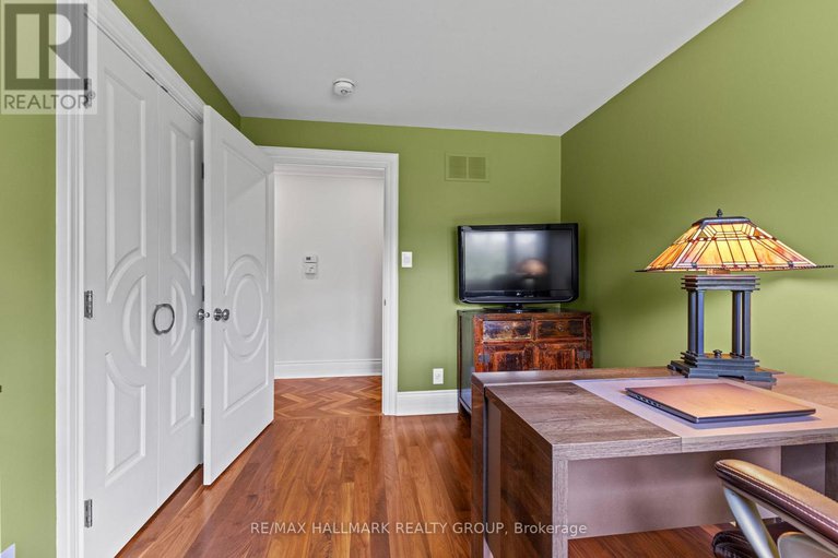 28537676/1883-barnhart-place/alta-vistafaircrest-heights/ottawa/ontario/K1H5B5_30