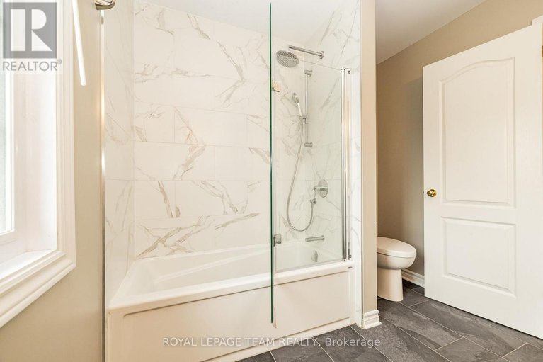 29469857/10-beechgrove-gardens/stittsville-south/ottawa/ontario/K2S1W5_29