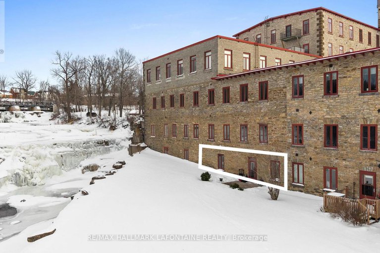 29347323/107-1-rosamond-street-e/almonte/mississippi-mills/ontario/K0A1A0_27