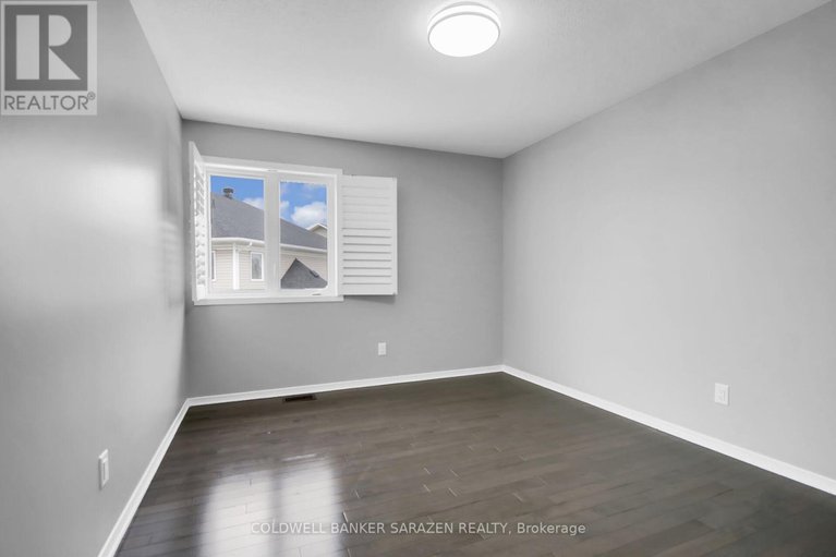 29528545/715-clearbrook-drive/strandherd/ottawa/ontario/K2J5P1_29