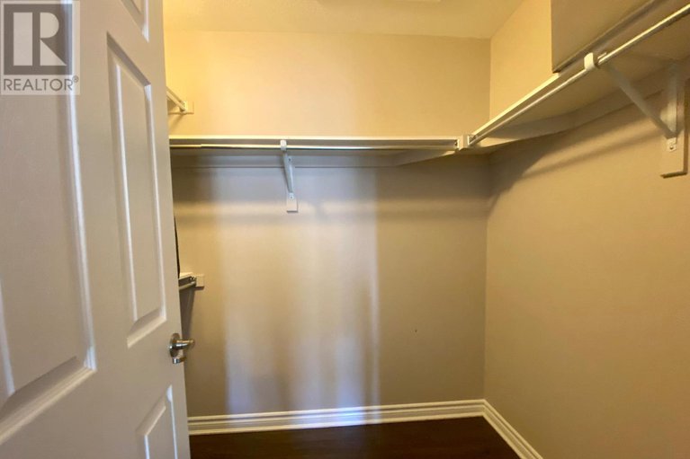 29221413/66-escallonia-court/stittsville-north/ottawa/ontario/K2S0W9_7