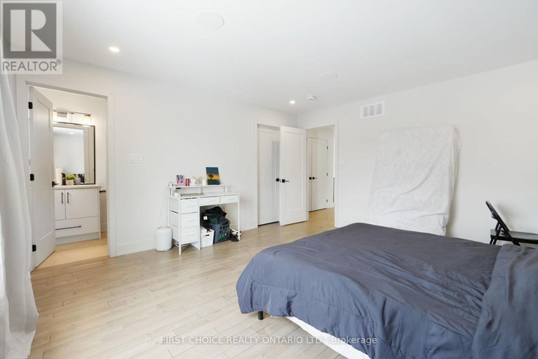 29428404/269-queen-mary-street/overbrookcastle-heights/ottawa/ontario/K1K1X1_24