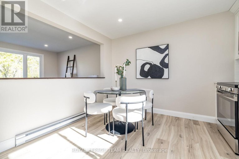 28975666/40-beach-avenue/iroquois/south-dundas/ontario/K0E1K0_19