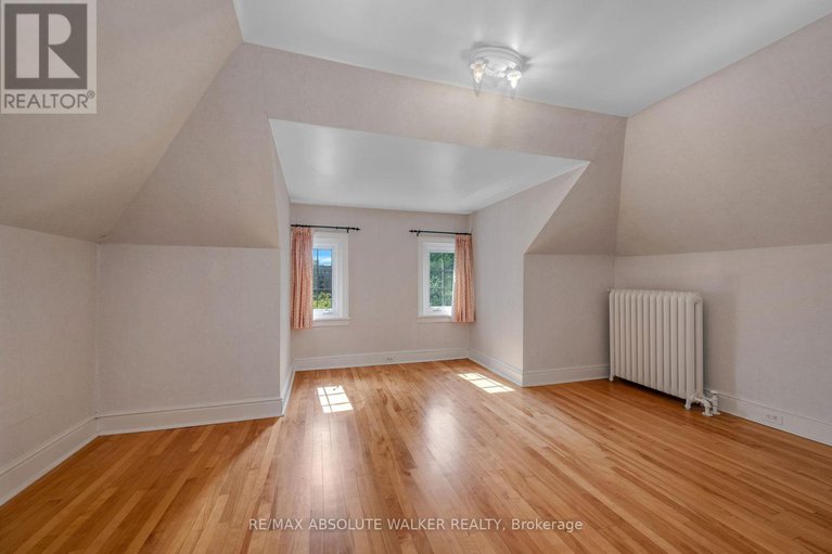 28422236/210-rideau-terrace/lindenlea/ottawa/ontario/K1M0Z2_29