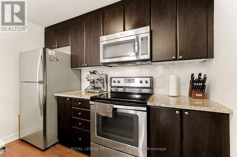 29248729/j-362-wood-acres-grove/blossom-parkkemp-parkfindlay-creek/ottawa/ontario/K1T0M7_12