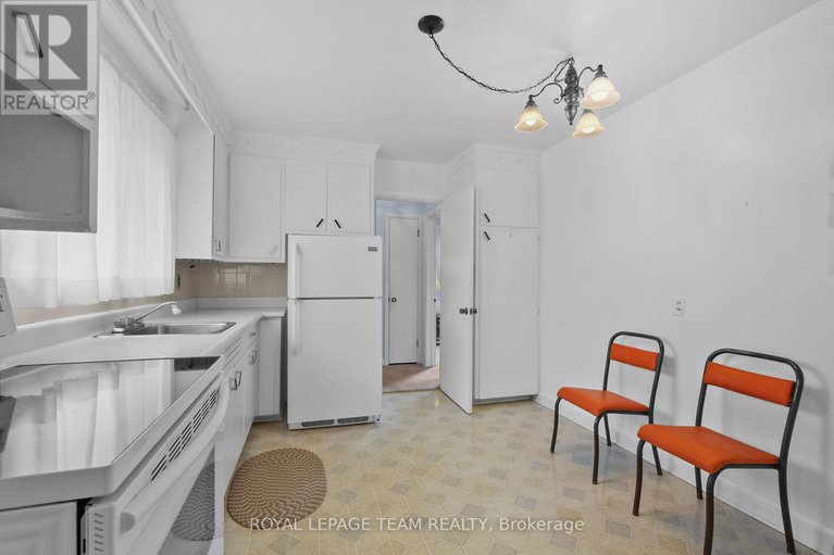 28492502/2218-prospect-avenue/alta-vista/ottawa/ontario/K1H7G3_12